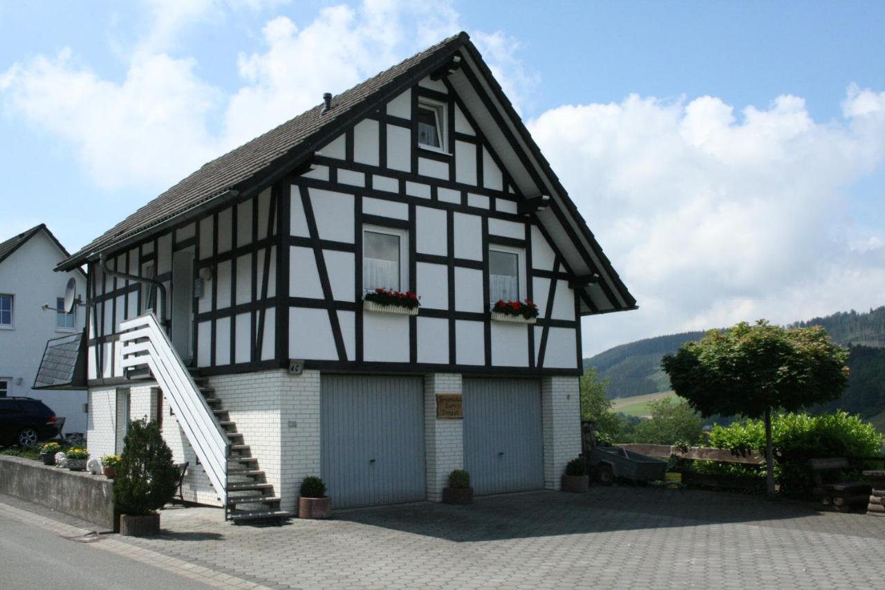 Ferienhaus Zur Ennest Schmallenberg Exterior foto